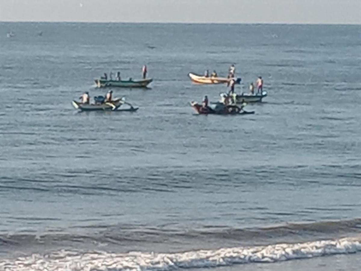 Himana Beach Rest 마타라 외부 사진